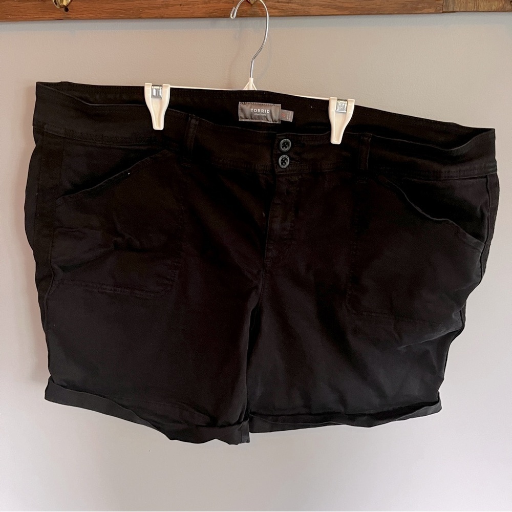 Torrid Black Denim Shorts Feel the Fit Size 26 Plus size